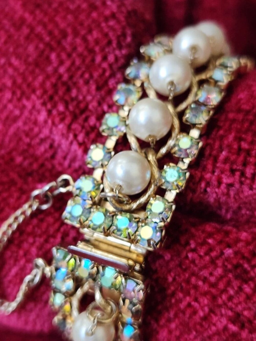 Exquisite Vintage Hobe Faux Pearl Aurora Borealis Crystal Rhinestone Bracelet - Picture 8 of 16